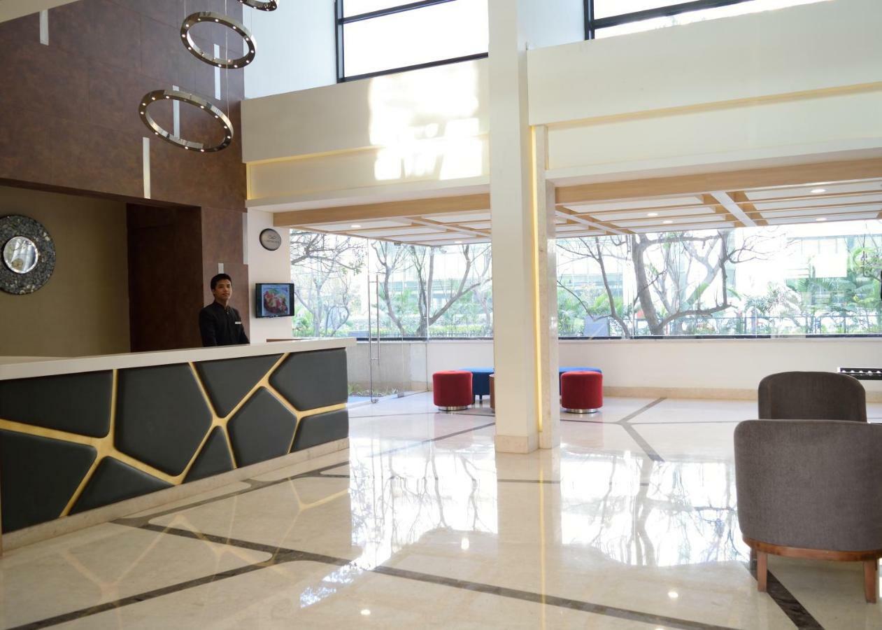Sarovar Portico Outer Ring Road Bangalore Bagian luar foto
